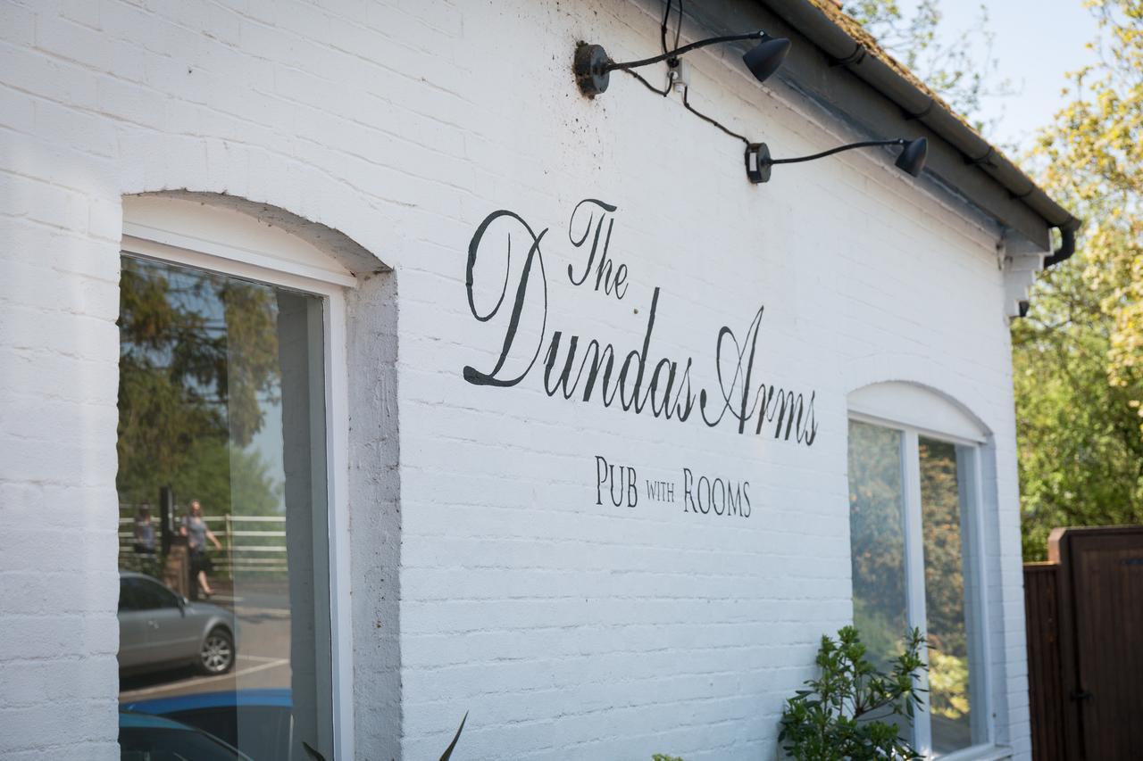 The Dundas Arms Hotel Kintbury Ngoại thất bức ảnh